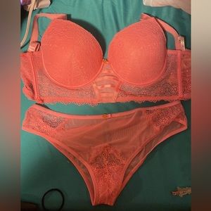 brand new bra set